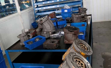 Hydraulic pump motor